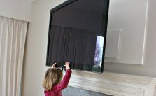 Six Year Old Girl Using Dynamic Mounting Down and Out Swivel mount