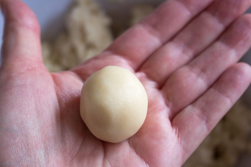 forming ball for thumbprint cookies