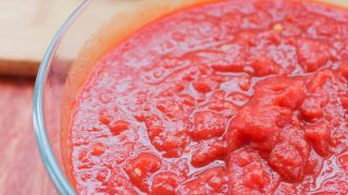 homemade pizza sauce with fresh tomatoes