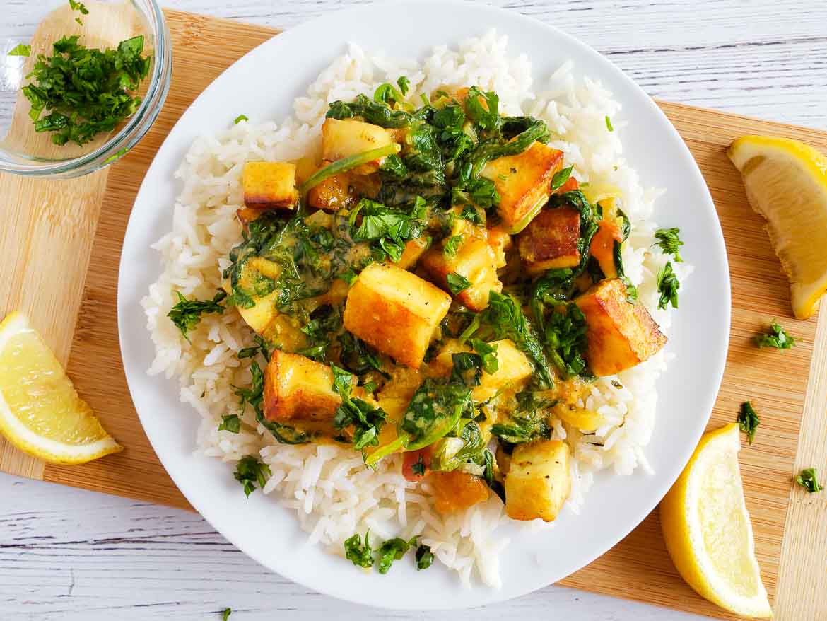 HelloFresh spinach and paneer with fragrant cilantro basmati rice plated