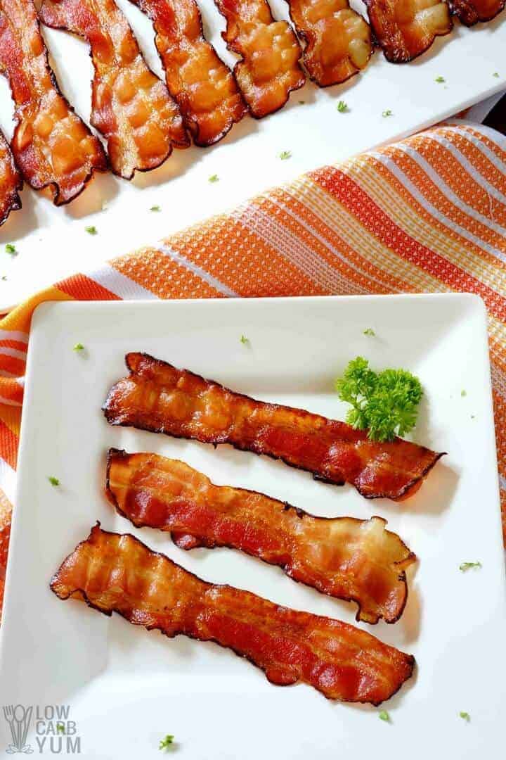 https://lowcarbyum.com/baking-bacon/