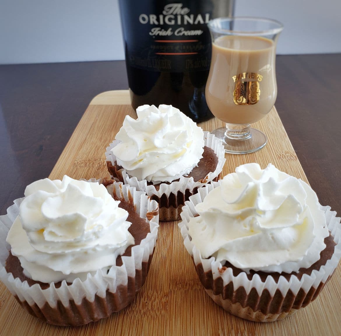 Baileys Chocolate Mini Cheesecakes 