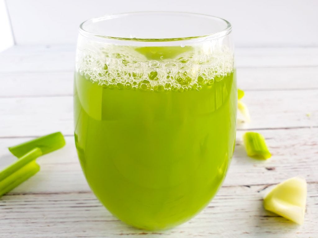 how to make celery juice in a blender
