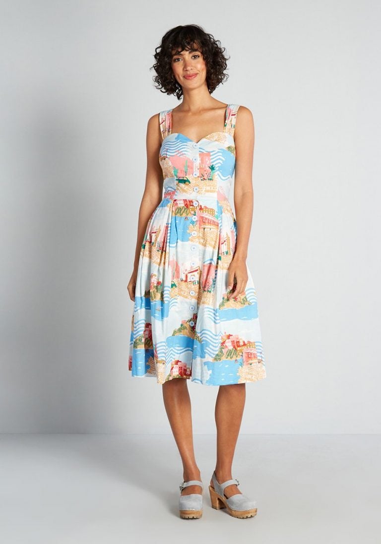 15 Flattering Summer Dresses for a Big Bust and Tummy That You Will Love
