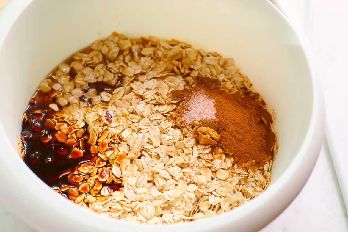 making cinnamon granola