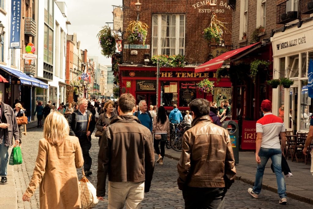 things to do with kids in Ireland - Dublin Street