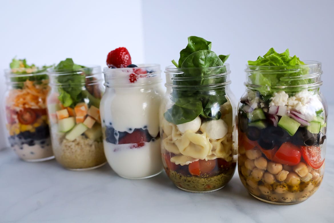 https://www.theparentspot.com/wp-content/uploads/2022/08/Mason-Jar-Salads-for-School-Lunches-0456.jpg