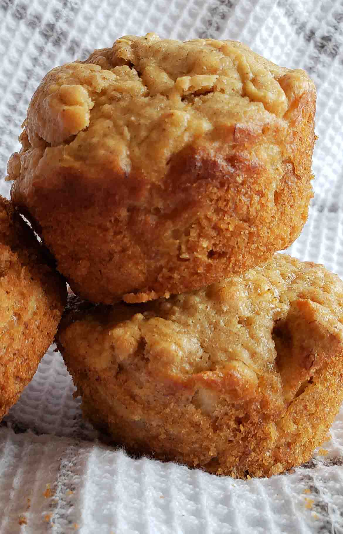 Sour Cream Apple Muffins with cinnamon