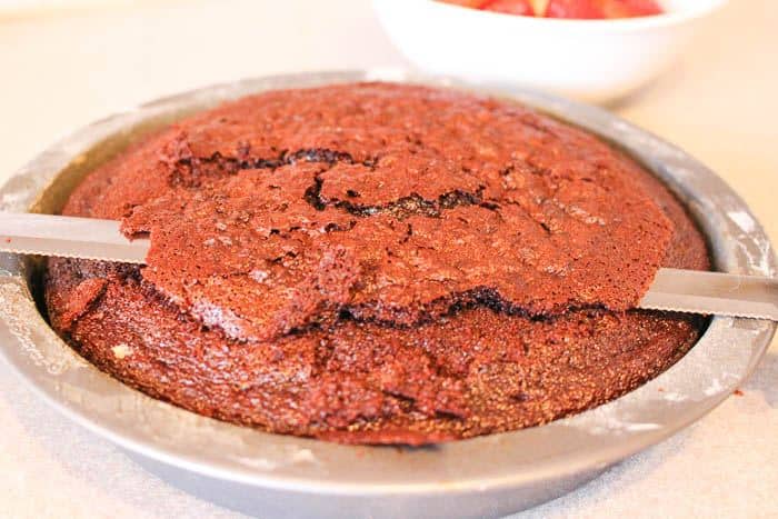 how to cut top off a cake ready for filling