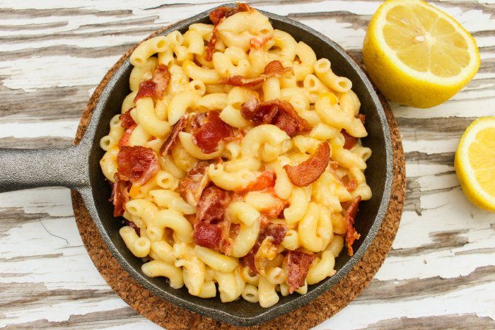 Easy Skillet Beer Bacon Mac and Cheese with lemon