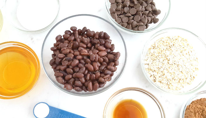 Ingredients for fudgy black bean brownies