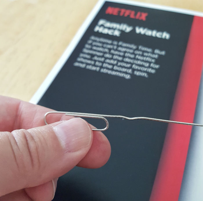 Netflix spinner paper clip 1