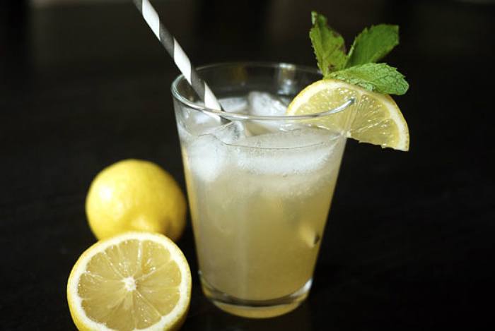 Starbucks Copycat Green Tea Lemonade by One Hungry Mom