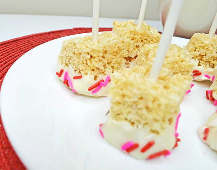 rice krispie pops finished on plate